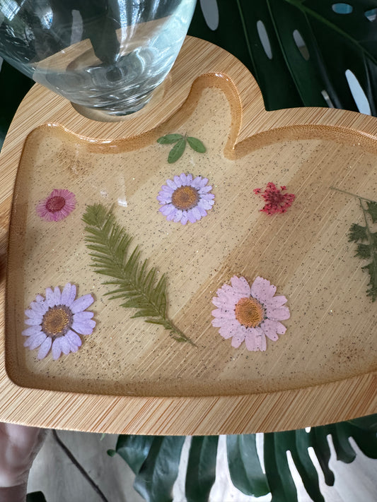 Flower Appetizer board with wine glass holder
