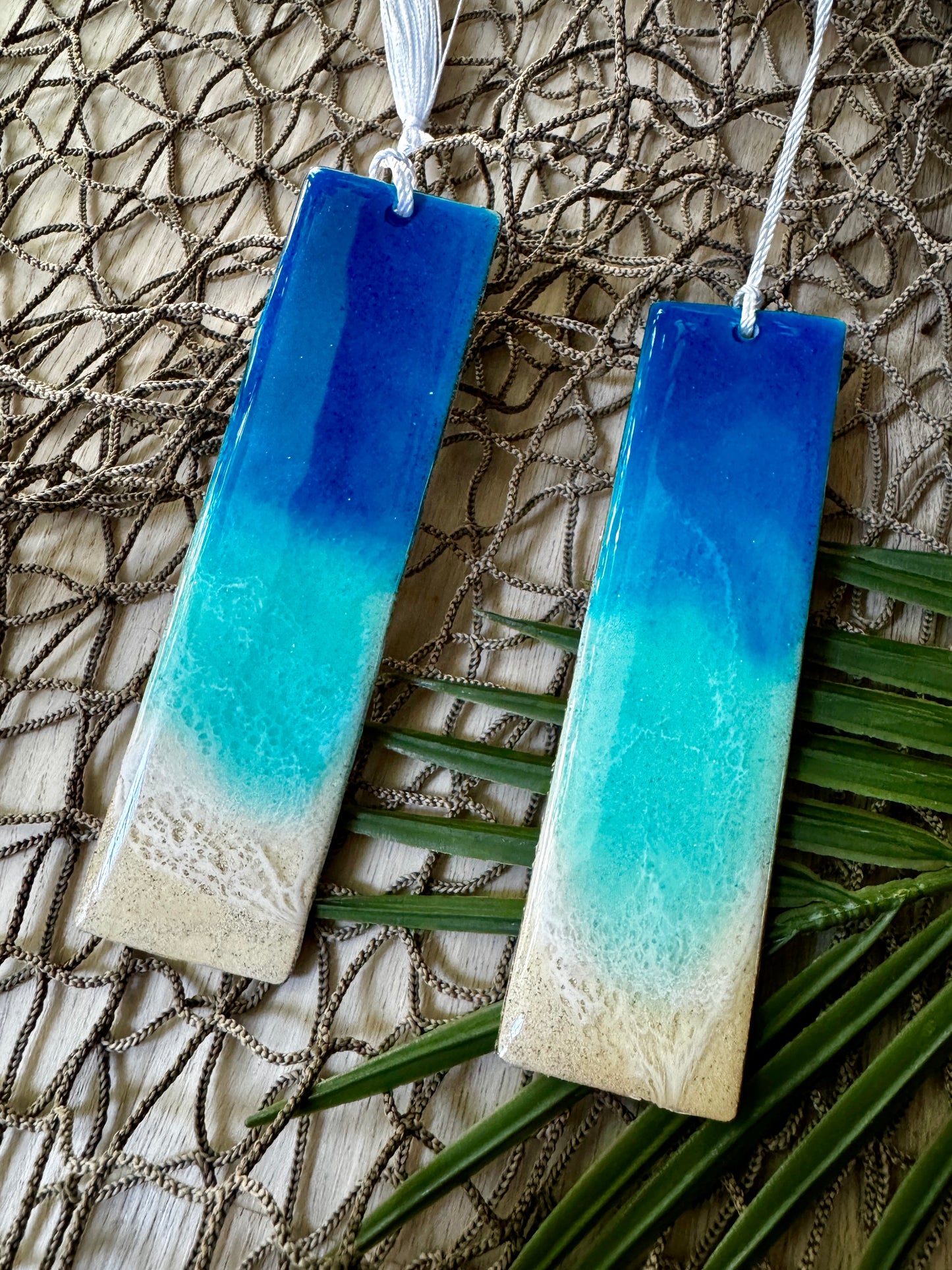 Resin Waves Bookmark