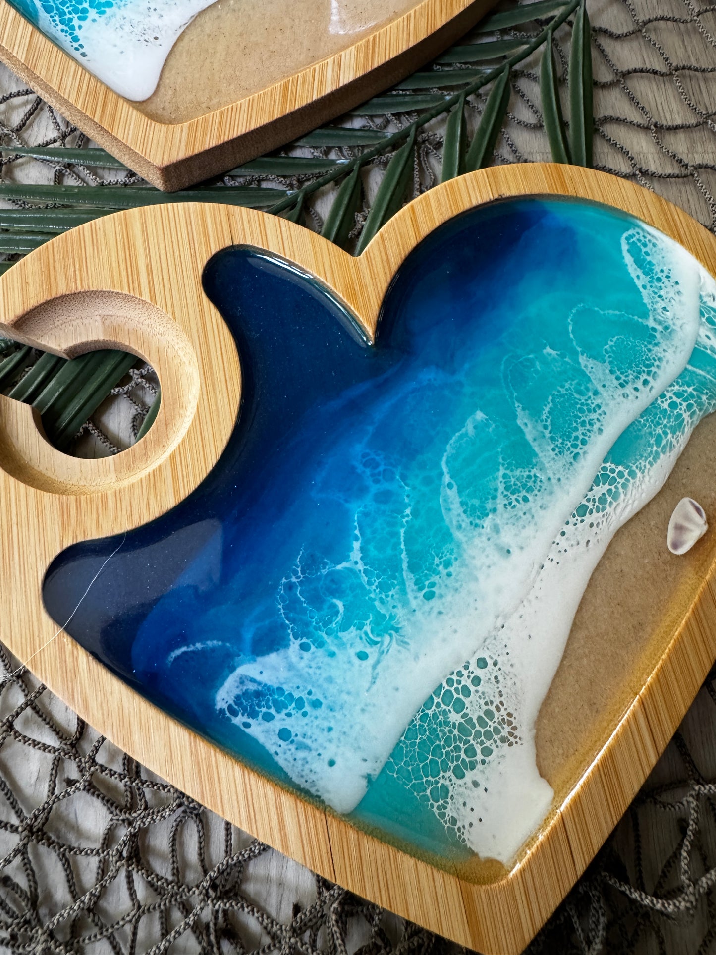 Blue Waves Appetizer board with wine glass holder