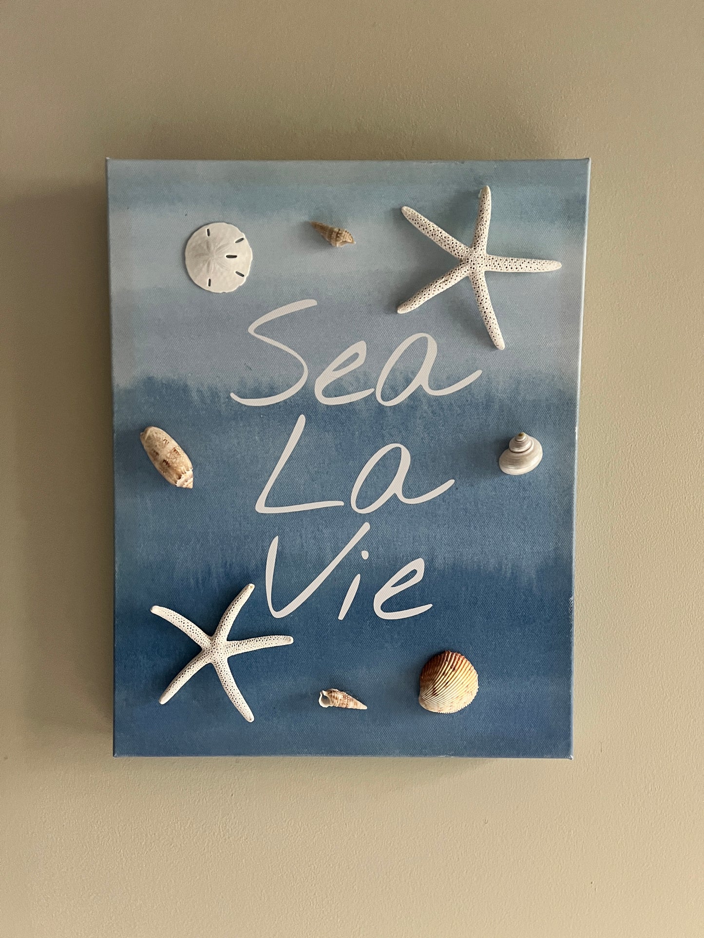 Beach Decor, Seashell Canvas Decor, Beach-themed Wall Art, Sea La Vie saying, Coastal Decor