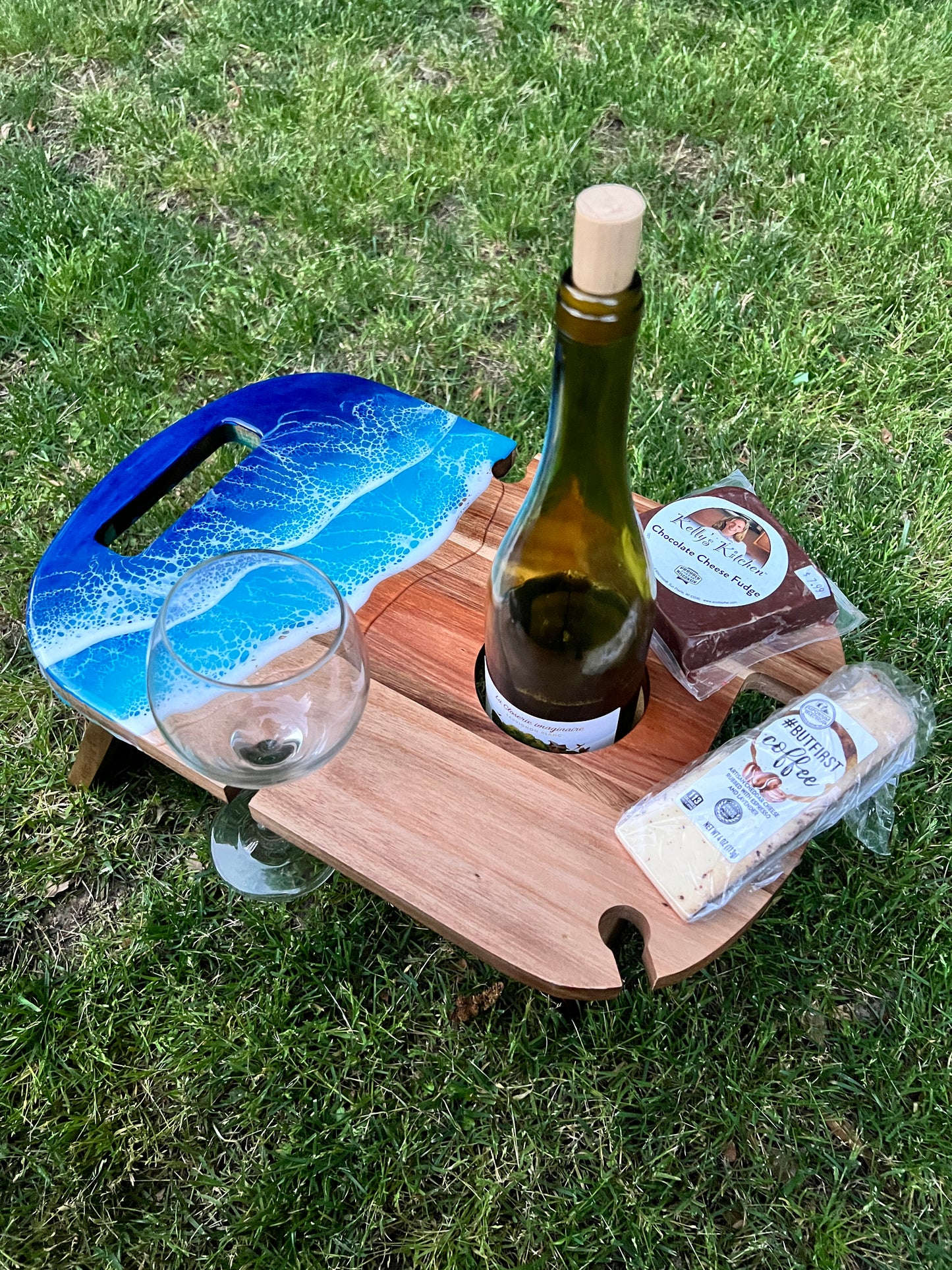 Beach-Themed Portable Picnic Table with Epoxy Waves – Table with Bottle Holder and Snack Space