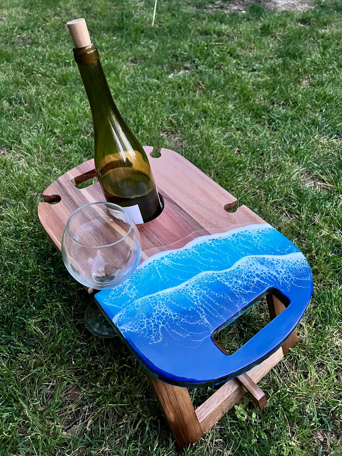Beach-Themed Portable Picnic Table with Epoxy Waves – Table with Bottle Holder and Snack Space