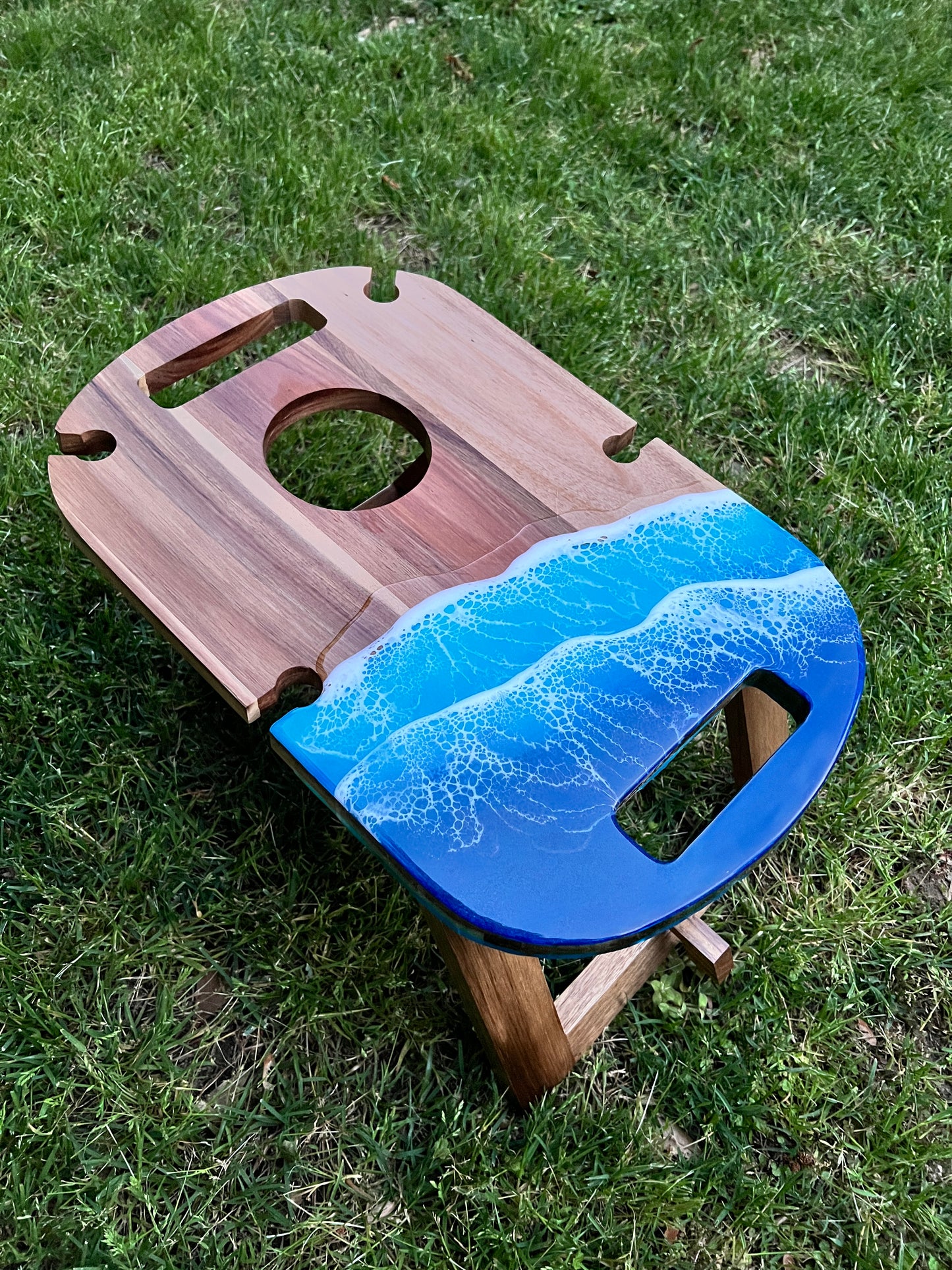 Beach-Themed Portable Picnic Table with Epoxy Waves – Table with Bottle Holder and Snack Space