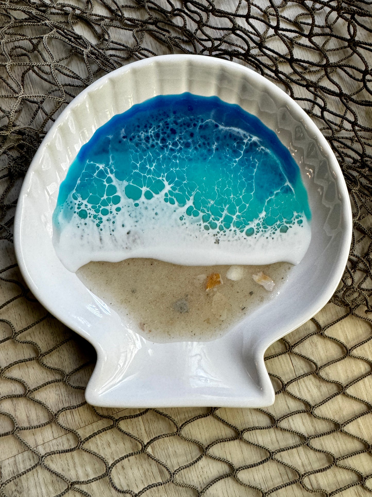 Resin Waves Ceramic Shell Dish