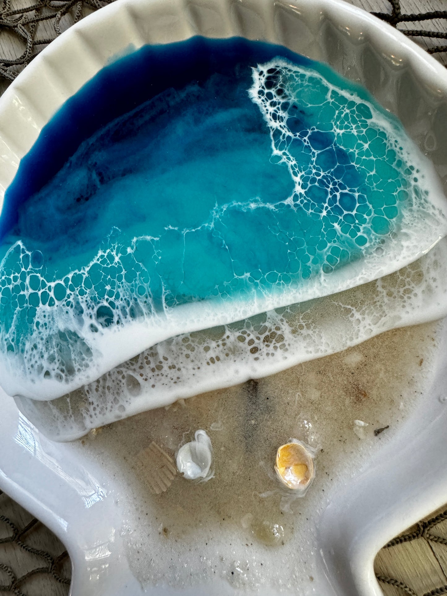 Resin Waves Ceramic Shell Dish